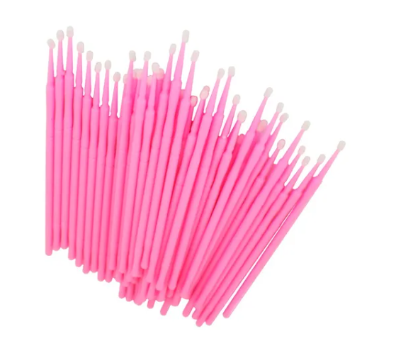 Imagem de várias unidades de microbrush para sobrancelha e cílios